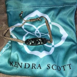 KENDRA SCOTT crushed abalone bracelet.